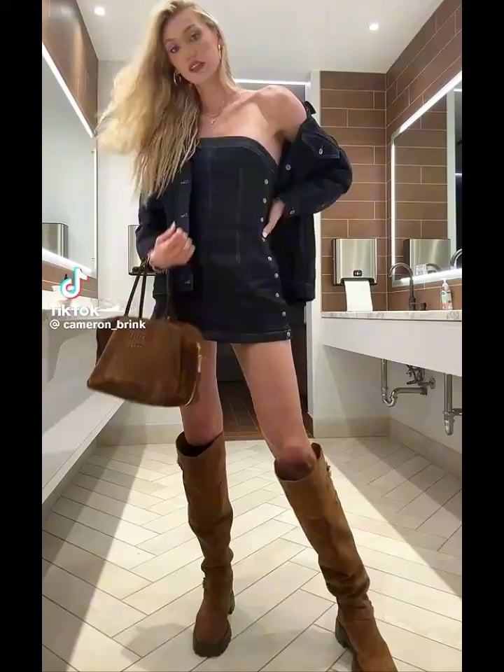 Hot and Sexy Cameron Brink Shows Off Her Stunning Style