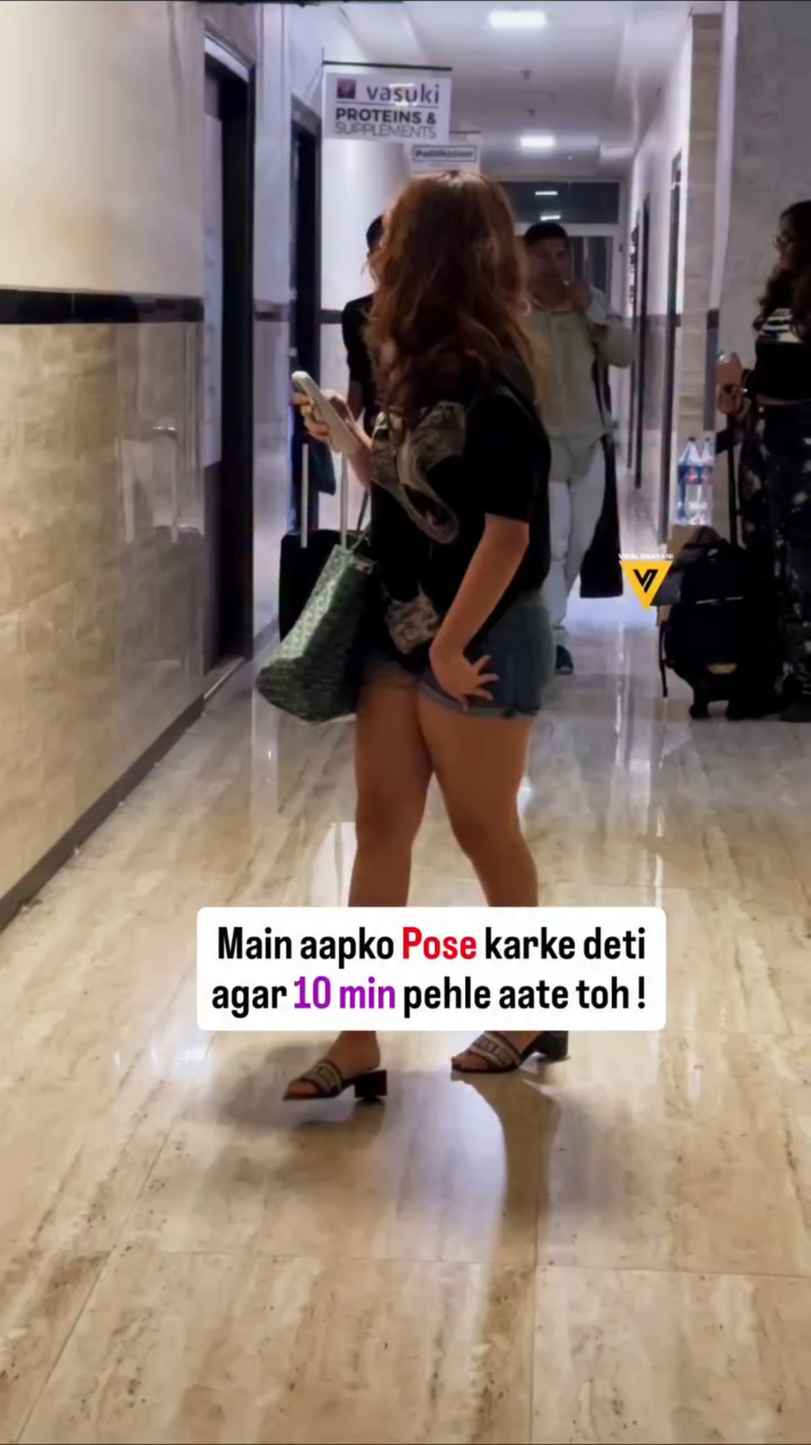 Hot Avneet Kaur Shows Off Her Sexy Style