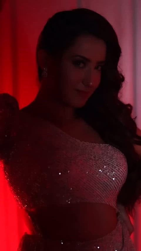 Aalisha Panwar’s hot and sexy appearance in her latest Instagram video.