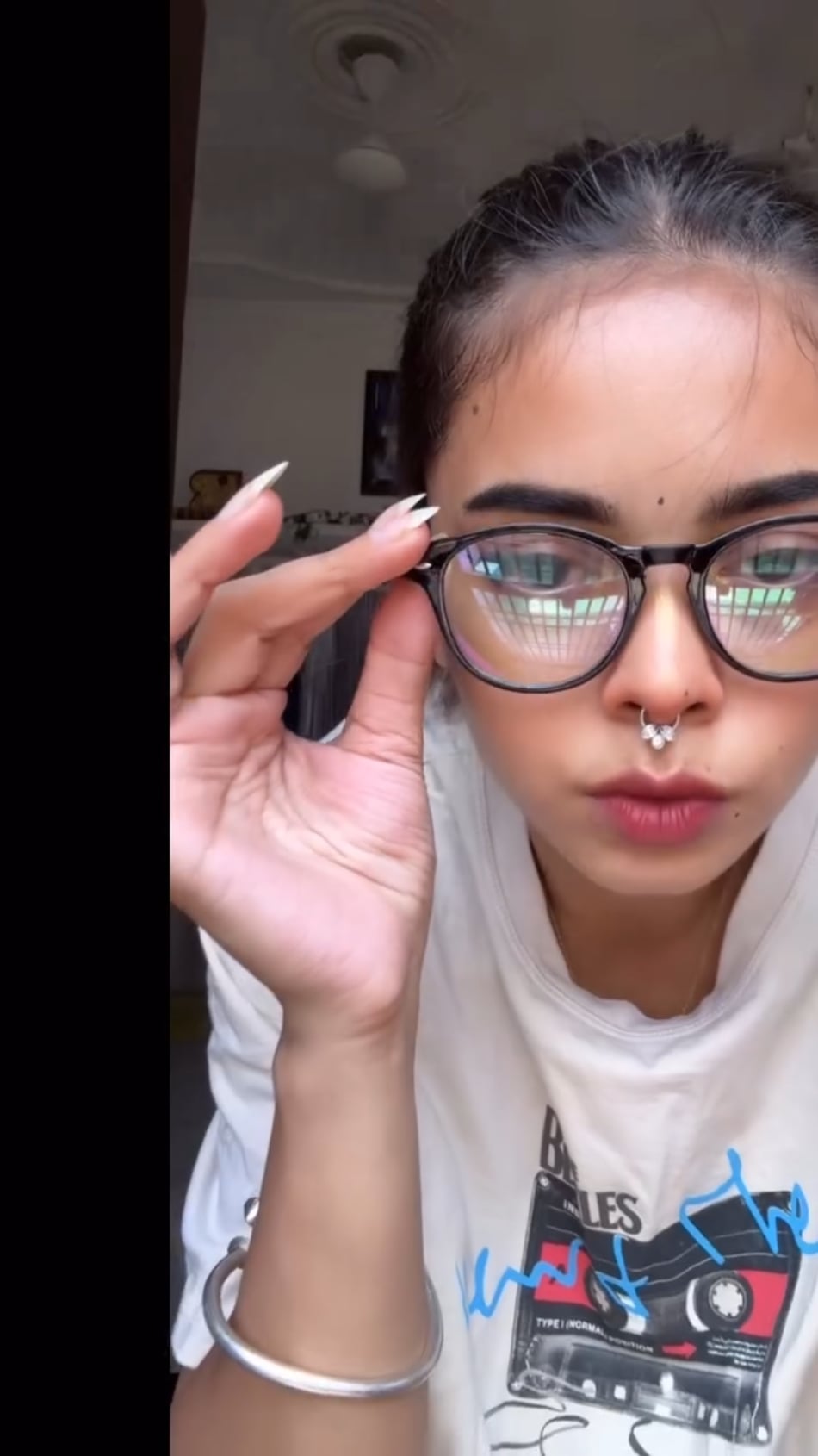 Afreen Khan’s Hot and Sexy Dance Performance