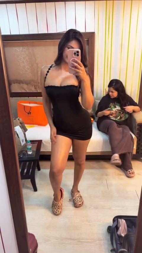 Akanksha Sharma’s hot appearance in her latest Insta video