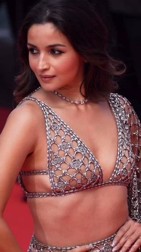 Alia Bhatt Goes Wild in a Sexy Photoshoot