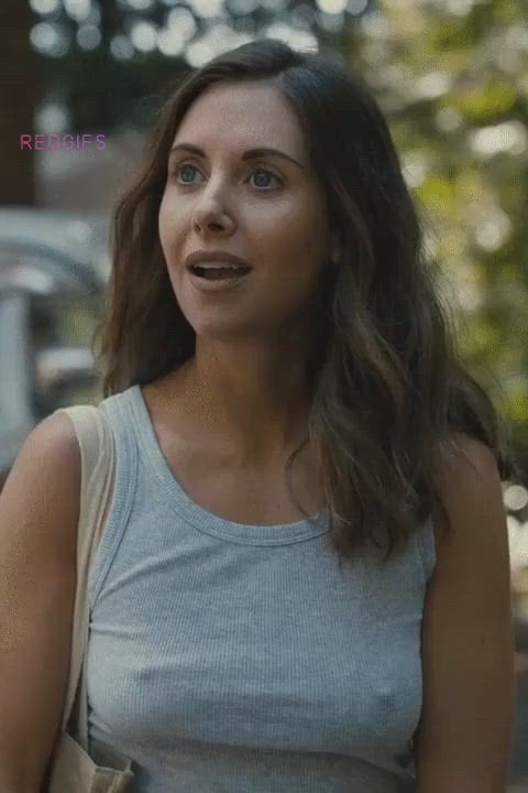 Alison Brie – Sexy Moments in Somebody I Used to Know (2023)