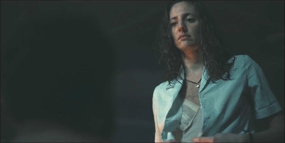 Alli Willow Gets Hot and Revealing in This Sexy Clothes On vs Clothes Off Showdown