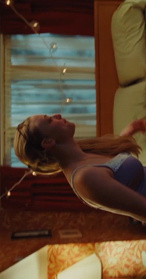 Amanda Seyfried and Megan Fox’s Sexy Moments That Will Leave You Breathless