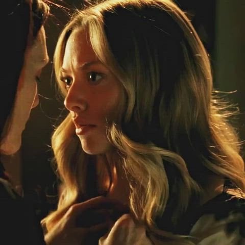 Amanda Seyfried’s Nude Scene in Chloe (2009)