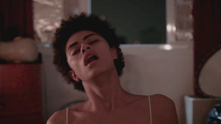 Ana Flavia Cavalcanti has an explicit sex scene in “Death of J.P. Cuenca” (2015)