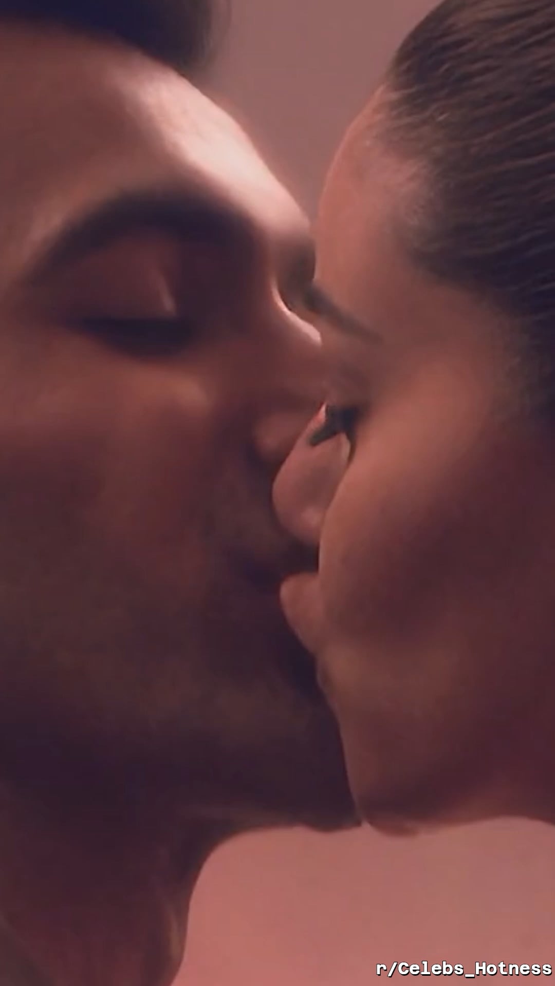 Ananya Pandey’s Stunning Nude Scene in a Hot New Film