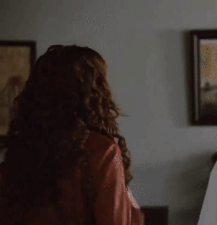 Anne Hathaway Goes Wild in a Sultry Scene from Love & Other Drugs