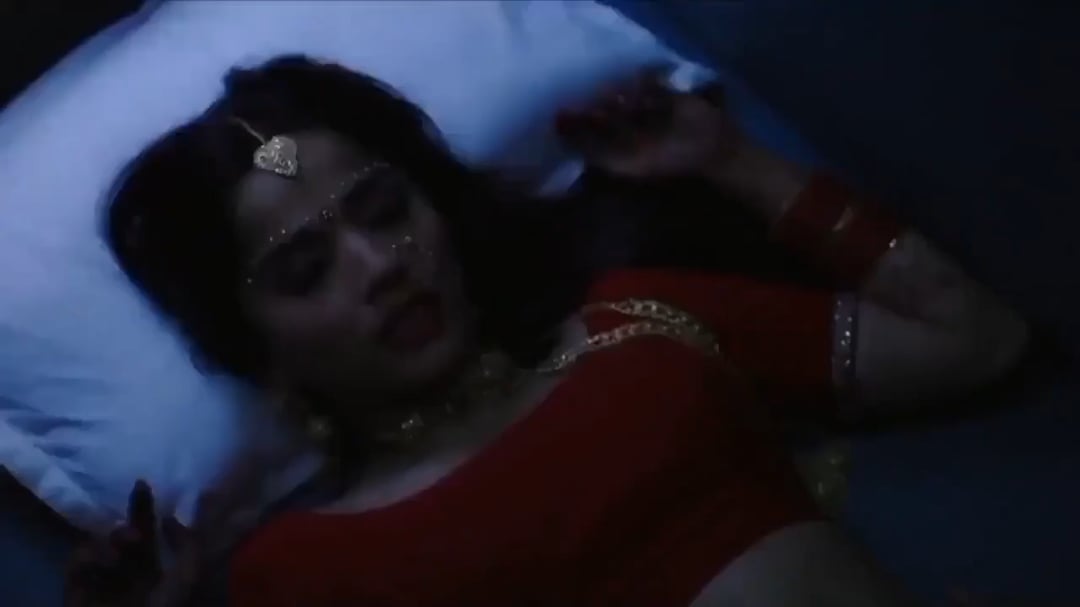 Aparna Bajpai’s Steamy Nude Scene in [Movie Name]