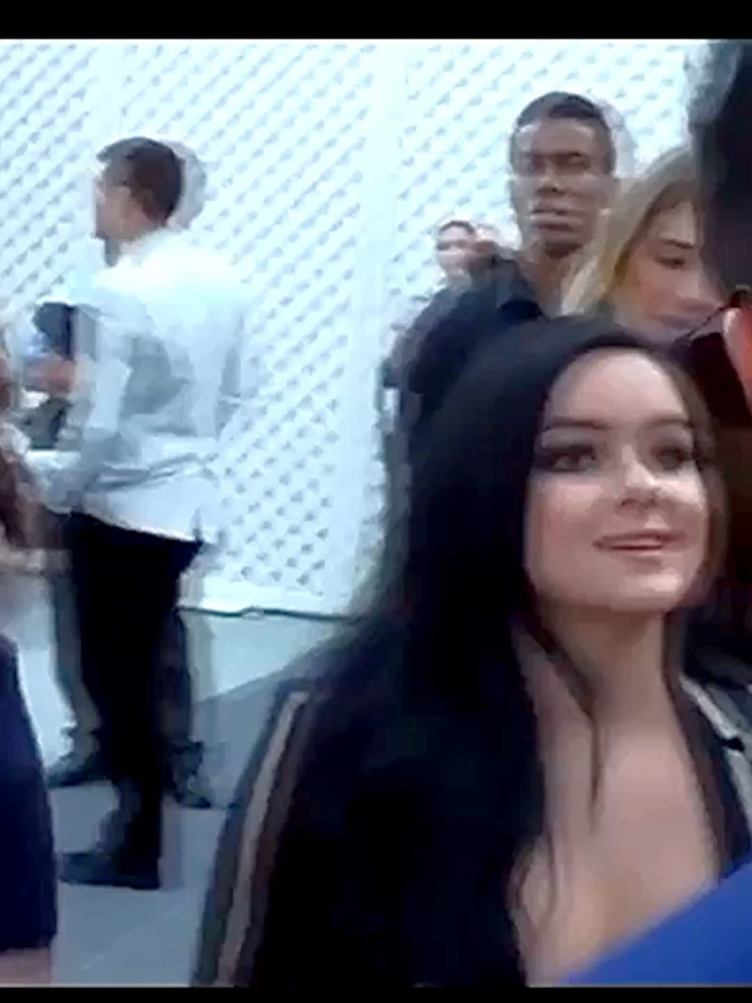 Ariel Winter Looks Hot in Sexy Outfits