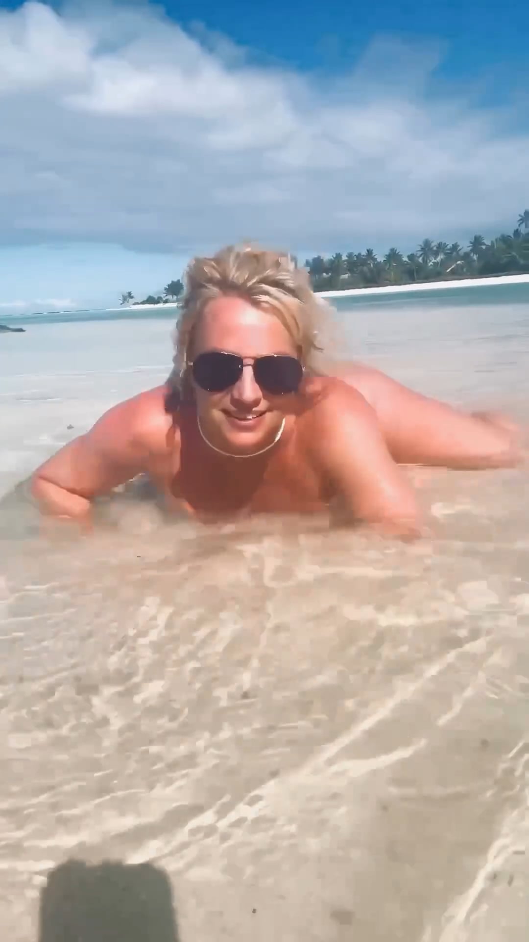 Britney Spears Shows Off Her Hot Ass in Stunning Video