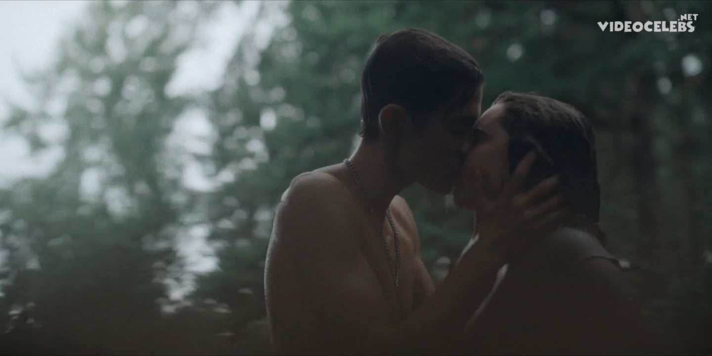 Clara Christiansson Drake’s steamy nude scene in The Dark Heart (Mörkt hjärta) s01e01e04 (2022)