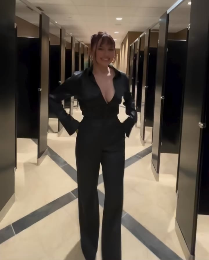 Dafne Keen Looks Hot in Sexy Dresses That Show off Her Cleavage