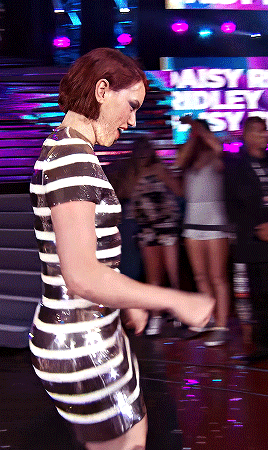 Daisy Ridley’s Hot Ass Steals the Show in This Sultry Clip