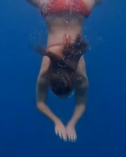 Damla Sönmez in a nude scene from Blue Cage (2023)