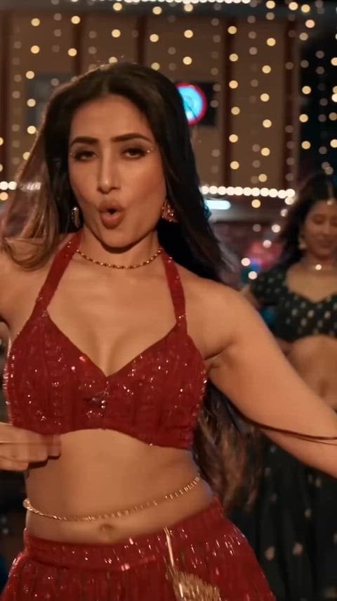 Dhanashree Verma’s hot appearance in her latest video