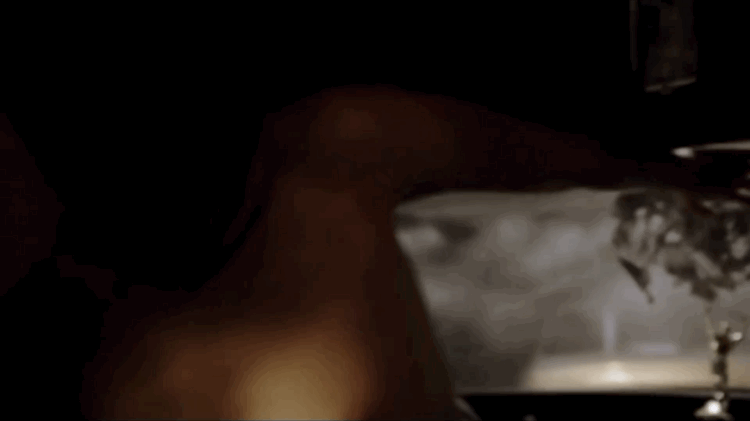 Emmy Rossum’s nude scene in Shameless Season 1 Episode 3 (2013)