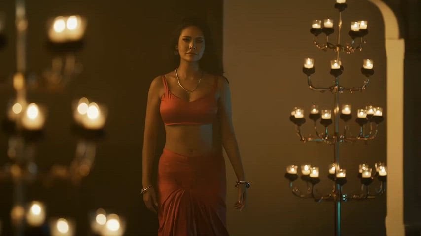 Esha Gupta sizzles in a hot nude scene that you can’t miss
