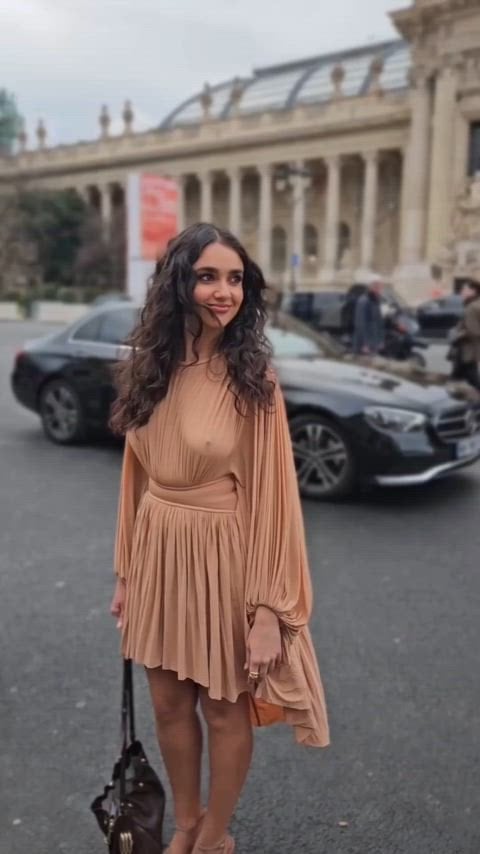 Geraldine Viswanathan’s Hot Appearance in the Event Video
