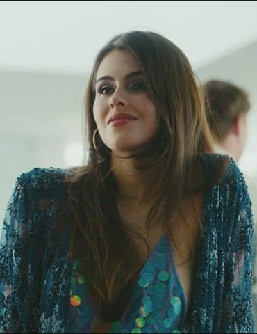 German Actress Isabel Pargana sizzles in a nude scene from Love Addicts (2022)