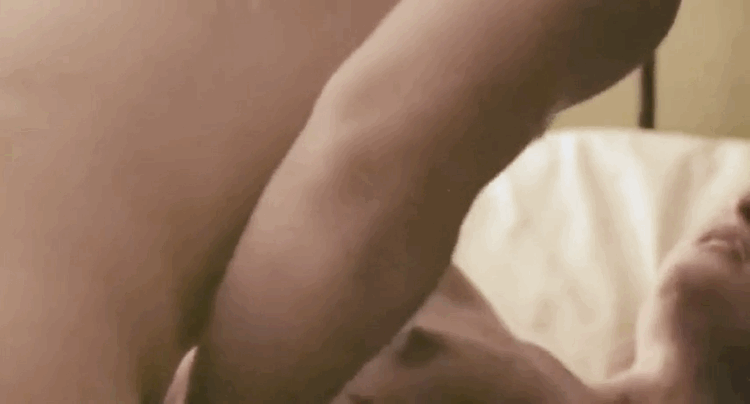 Gillian Anderson’s Nude Scene in Straightheads (2007)