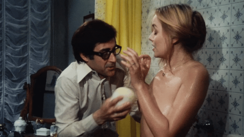 Gloria Guida in passionate nude scenes from L’affittacamere (1979)