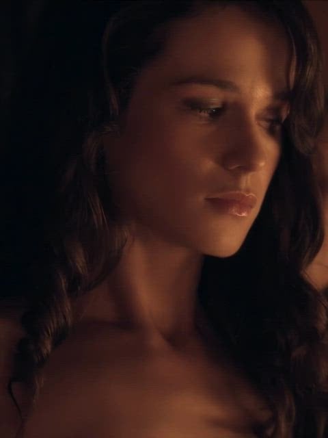 Gwendoline Taylor’s nude scenes in Spartacus Season 3 Episode 3 (2013)