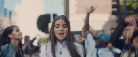 Hailee Steinfeld Shows Off Her Hot Style and Sexy Looks