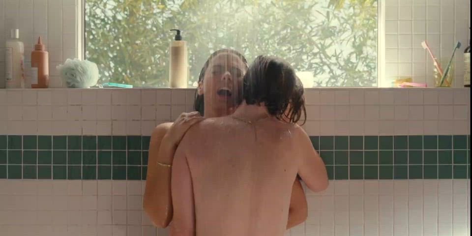 Hannah Einbinder’s nude scene in Hacks Season 3 Episode 2 (2024)