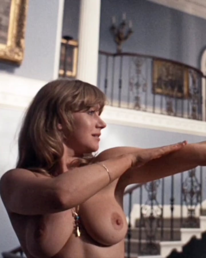 Helen Mirren exposes all in a steamy nude scene