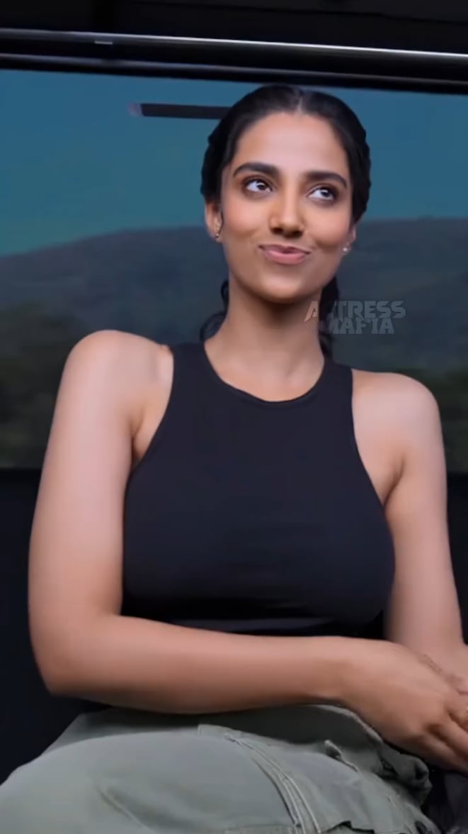Hot Meenakshi Shows Off Her Sexy Style