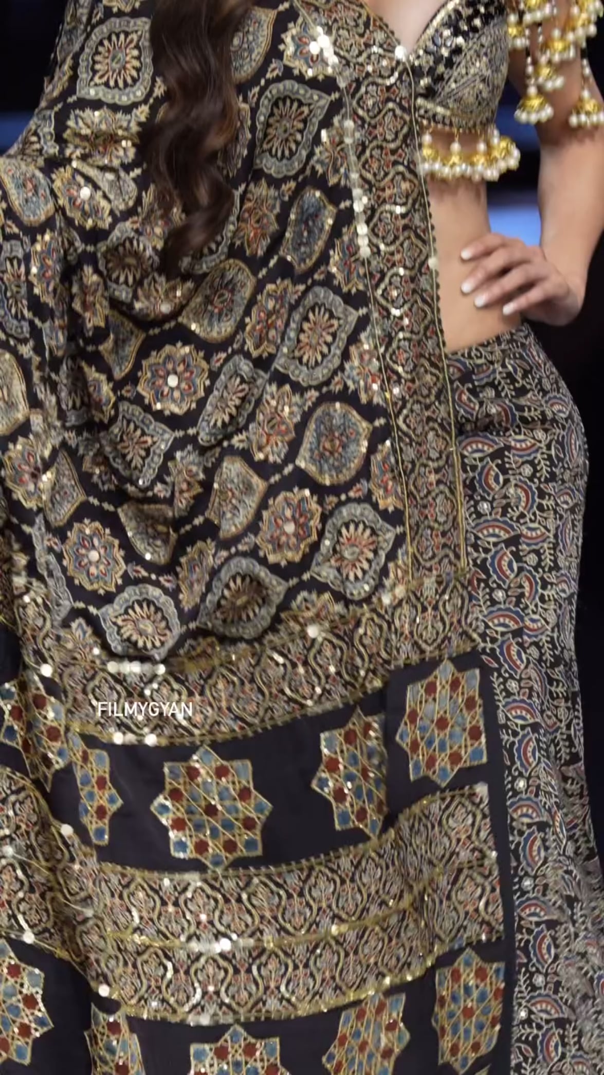 Hot Mouni Roy Shows Off Her Sexy Style