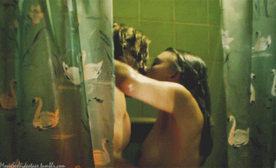 Hot Natalie Dormer in a Sexy Shower Scene
