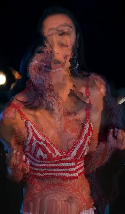 Hot Shraddha Kapoor Shows Off Her Sexy Look