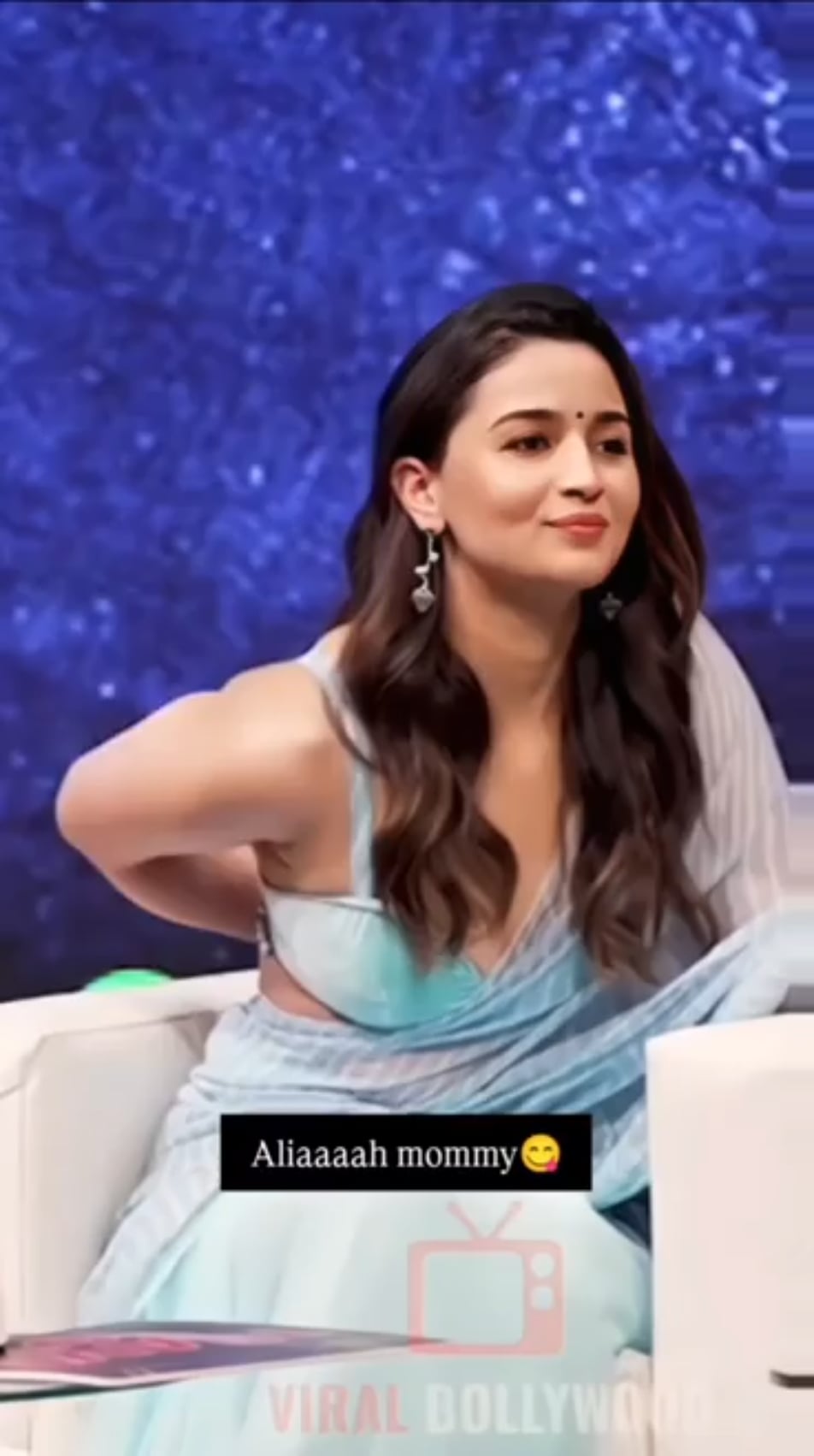 Hot and Sexy Alia Shows Off Her Curves