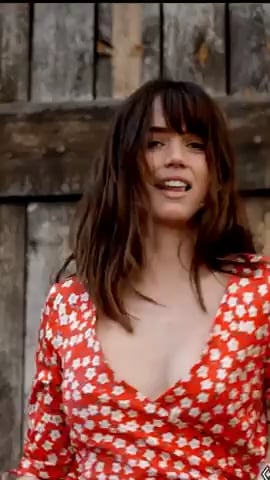 Hot and Sexy Ana de Armas Shows Off Her Curves