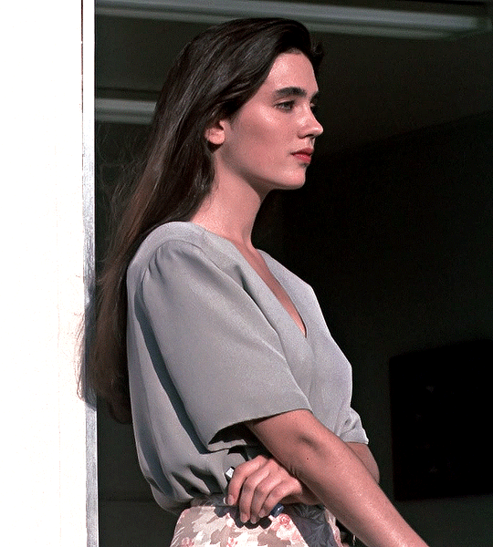 Hot and Sexy Jennifer Connelly Shows Off Her Stunning Looks