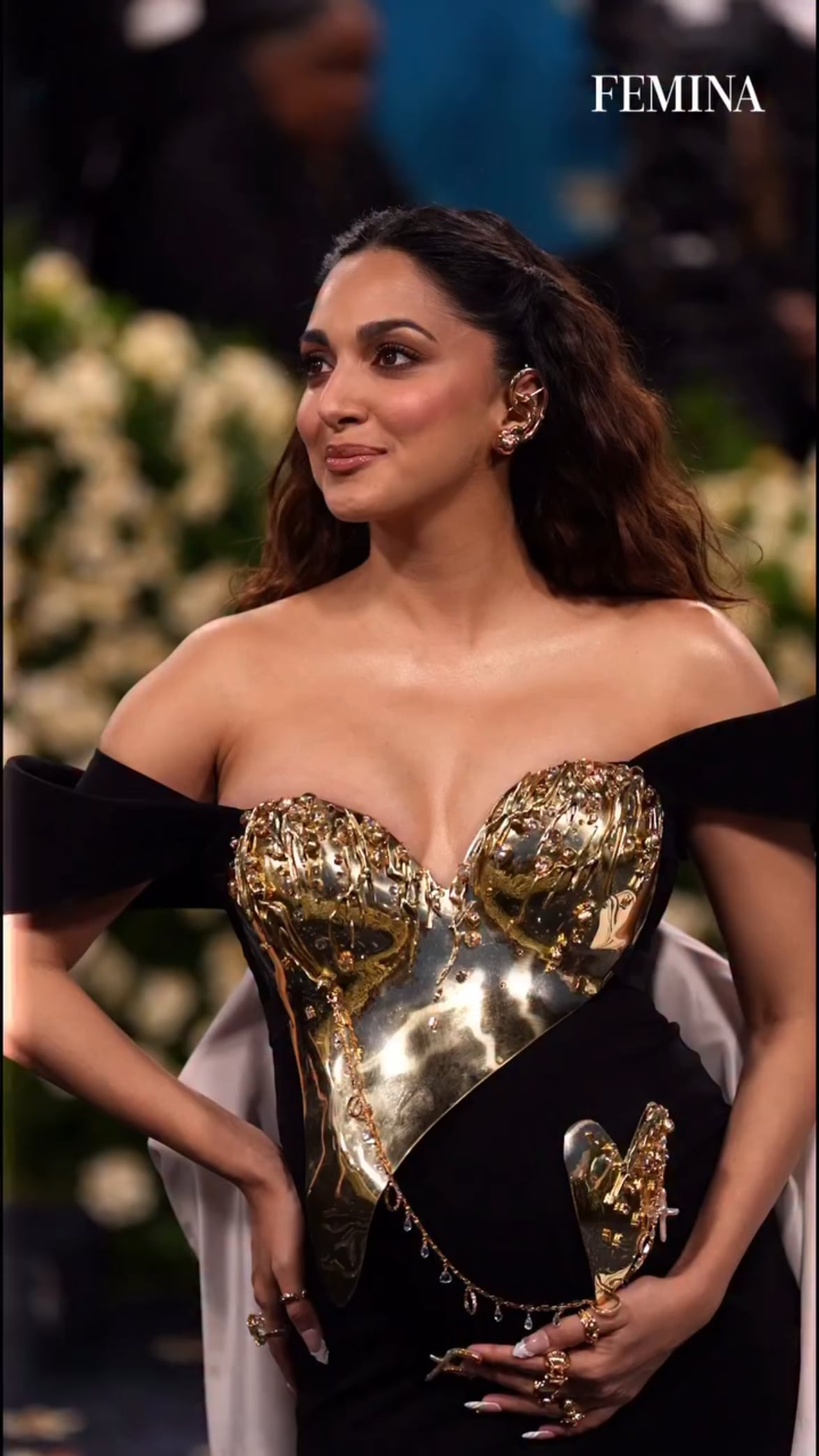 Hot and Sexy Kiara Advani in Revealing Outfits