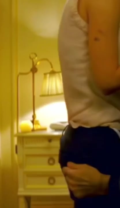 Hot and Sexy Natalie Portman Shows Off Her Stunning Style