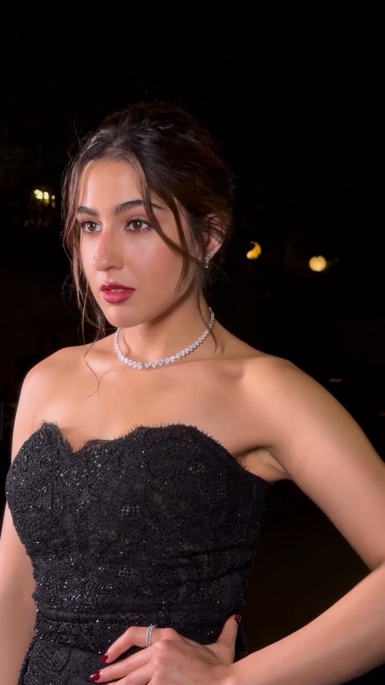 Hot and Sexy Sara Ali Khan Shows Off Her Cleavage