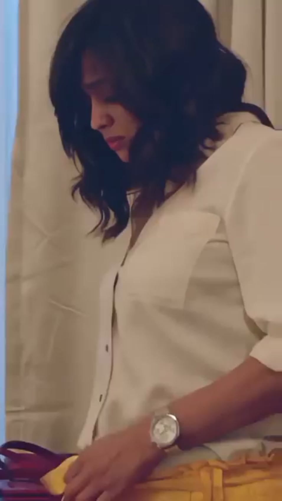 Hot and Sexy Shweta Tiwari Shows Off Her Curves