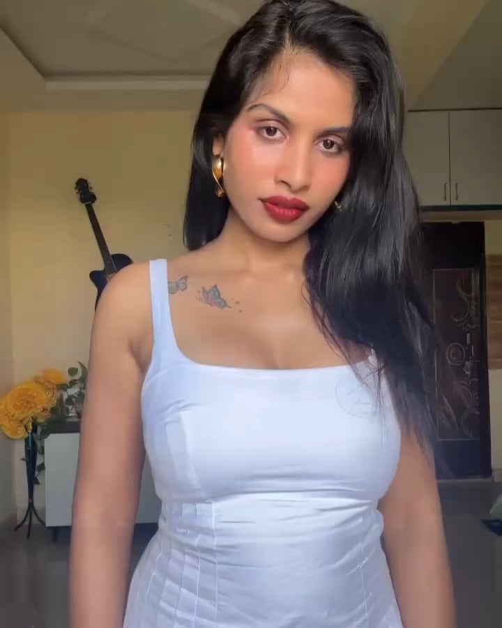 Hot and Sexy Surabhi Shows Off Her Stunning Curves