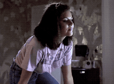 Hot and Sexy Tiffani Thiessen Shows Off Her Curves