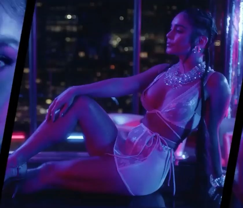 Hot and Sexy Vanessa Hudgens in Stunning Outfits