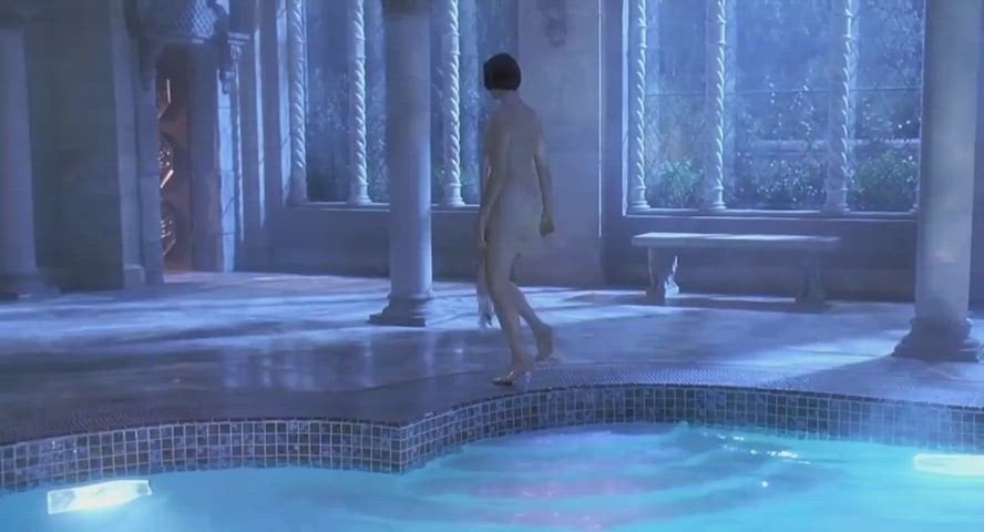 Isabella Rossellini Shows Off Her Hot Ass with Body Double Catherine Bell