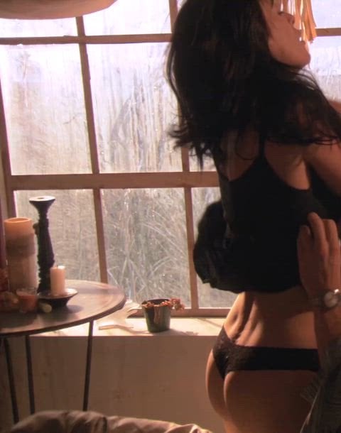 Jaime Murray’s Sexy Shower Scene from Dexter
