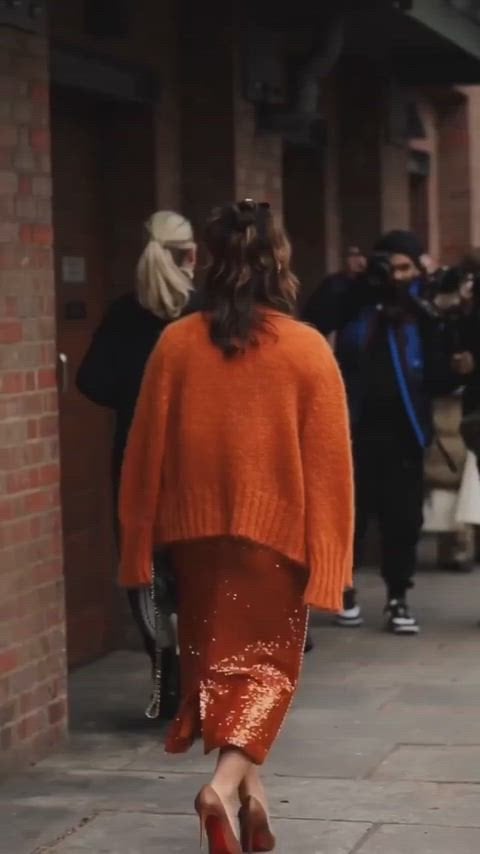Jenna Coleman’s Sexy Butt Stuns in Provocative Clip