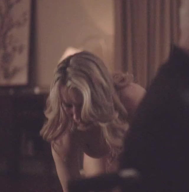 Jennifer Mudge from the ‘Boss’ (S01E03) Nude Pussy Reveal Video