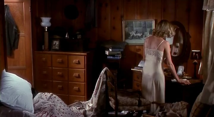Jessica Lange heats things up in a steamy nude scene